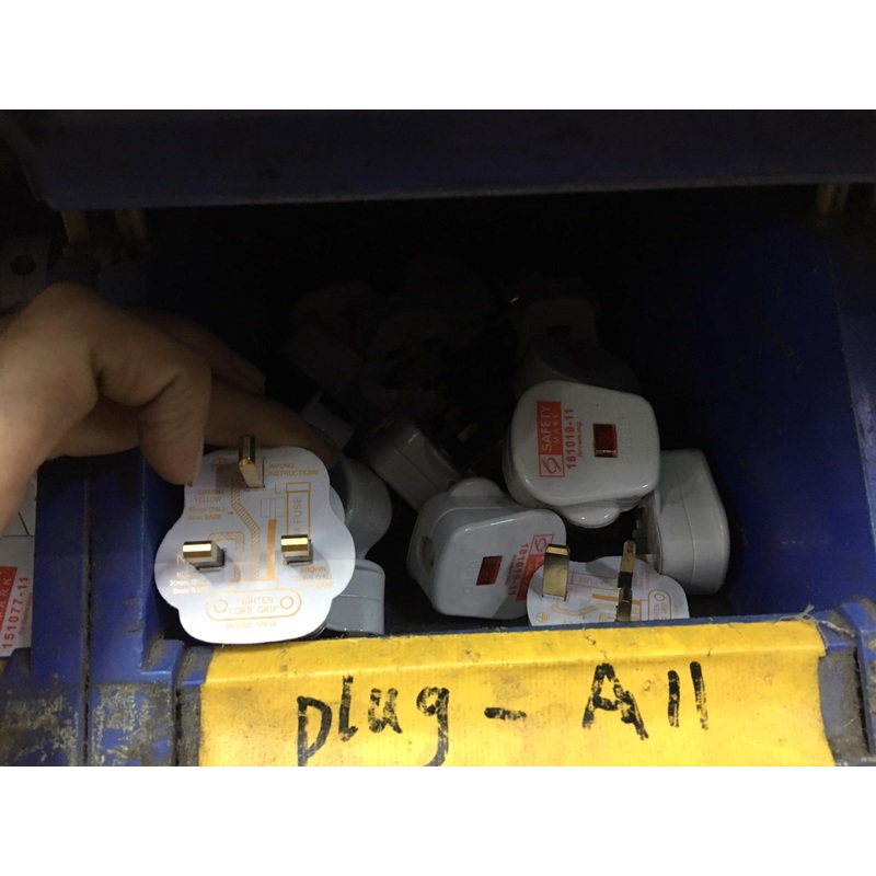 13A Plug Top (Neon) | Model : PLUG-A11